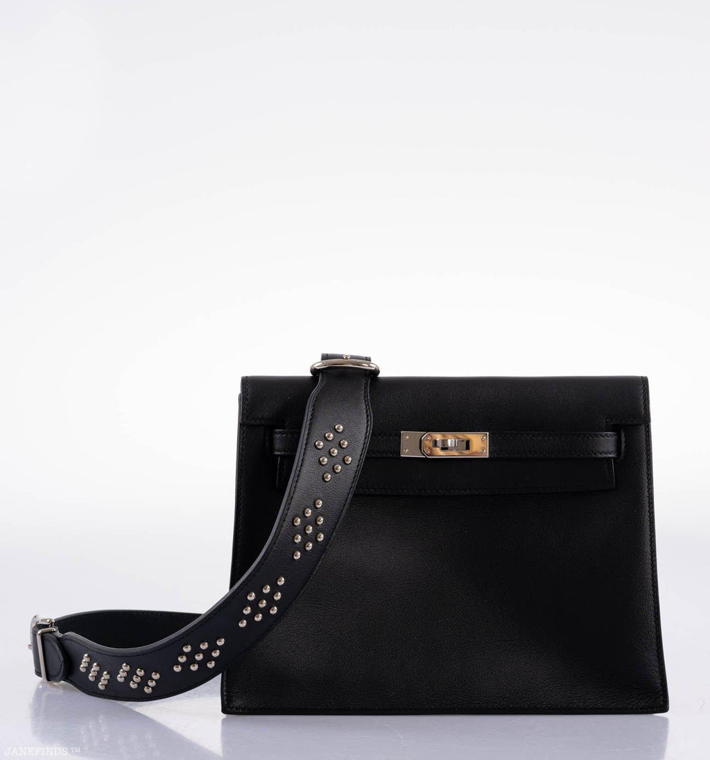Bag worn in backpack style