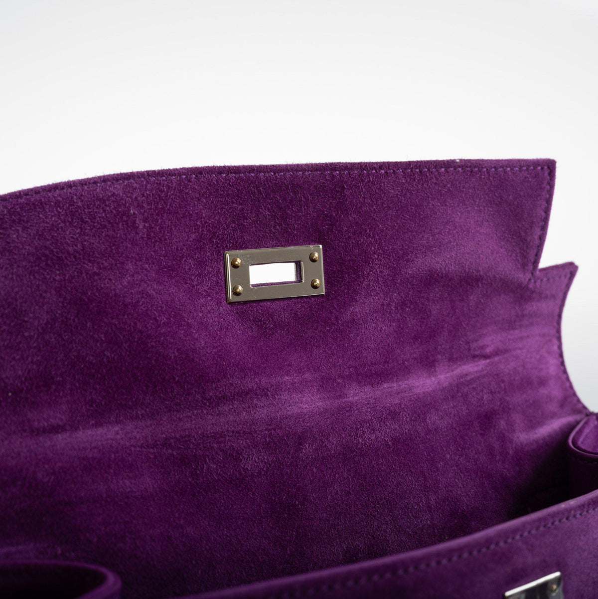 Hermes Kelly Pochette Violet Veau Doblis Suede Palladium Hardware, interior compartment