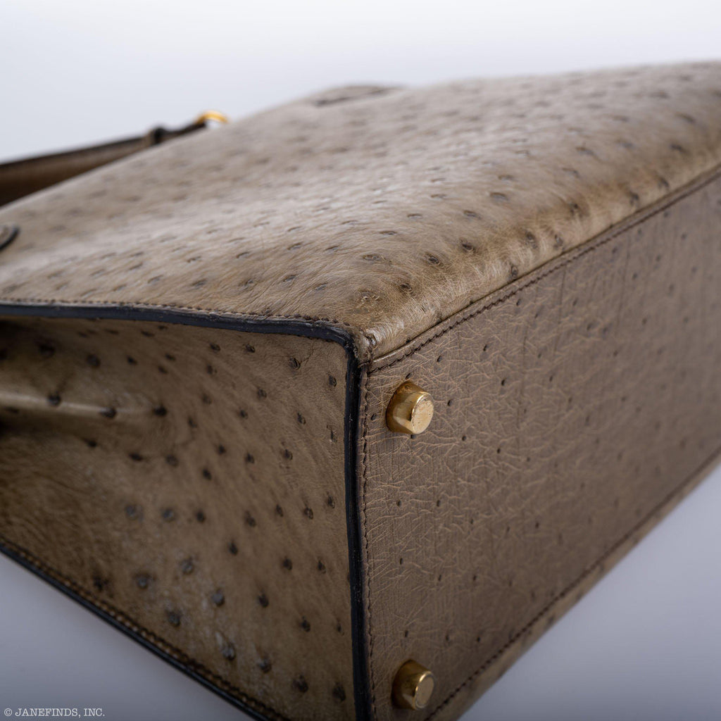 Hermes Kelly 28 Sellier Mousse Ostrich Gold Hardware - Circle W, Kelly 28 with original box and branded dustba