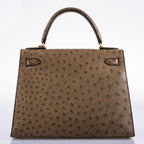 Hermes Kelly 28 Sellier Mousse Ostrich Gold Hardware - Circle W, Rolled handle and gold strap attachment