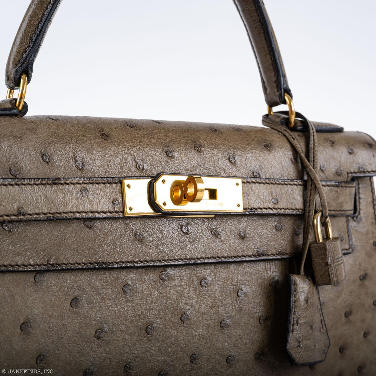 Hermes Kelly 28 Sellier Mousse Ostrich Gold Hardware - Circle W, Chevre-lined interior with zip and slip pocke