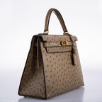 Hermes Kelly 28 Sellier Mousse Ostrich Gold Hardware - Circle W, highlighting Sellier craftsmanship and sheen